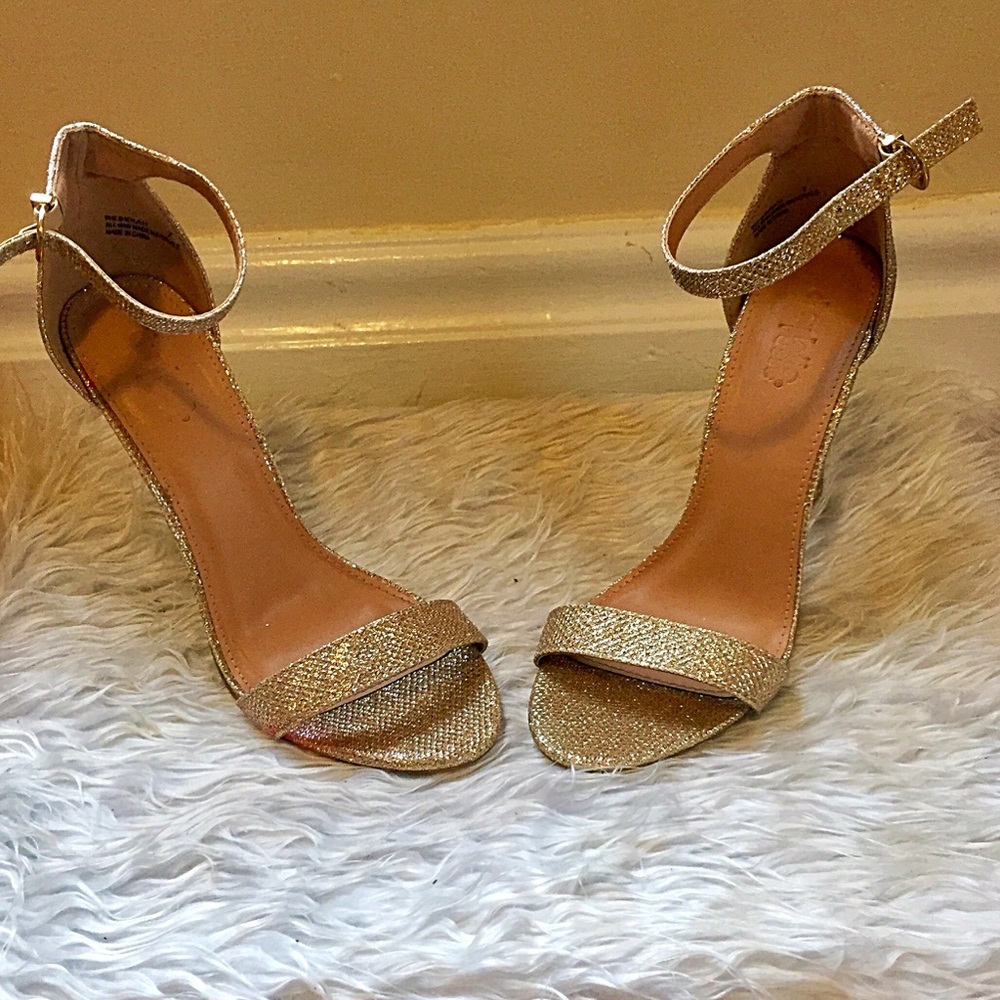 Cute Charlotte Russe gold glitter heels w/ straps